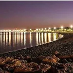 Seaside Romantic דירה